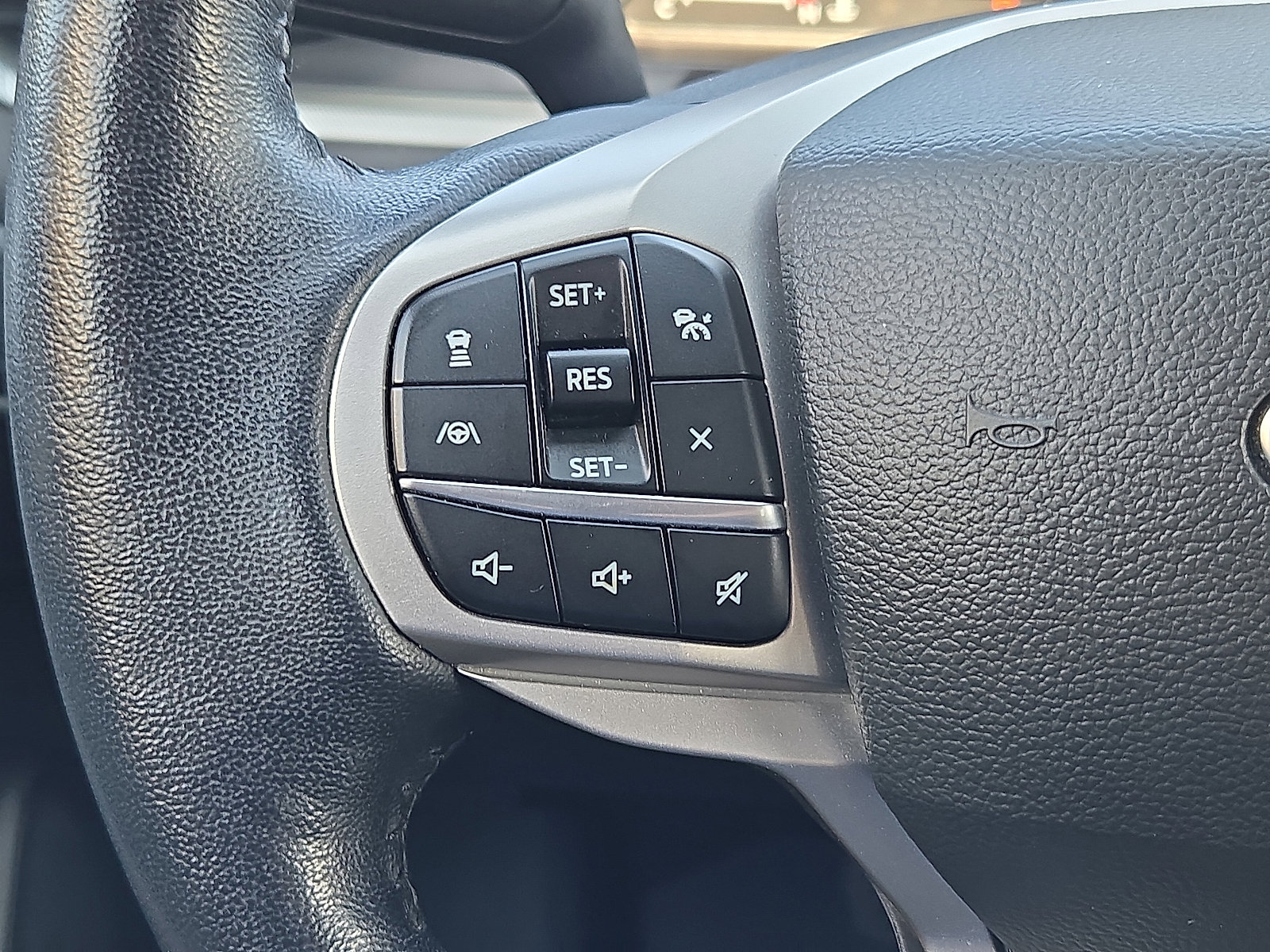 Certified 2022 Ford Explorer XLT w/ Equipment Group 202A image 23