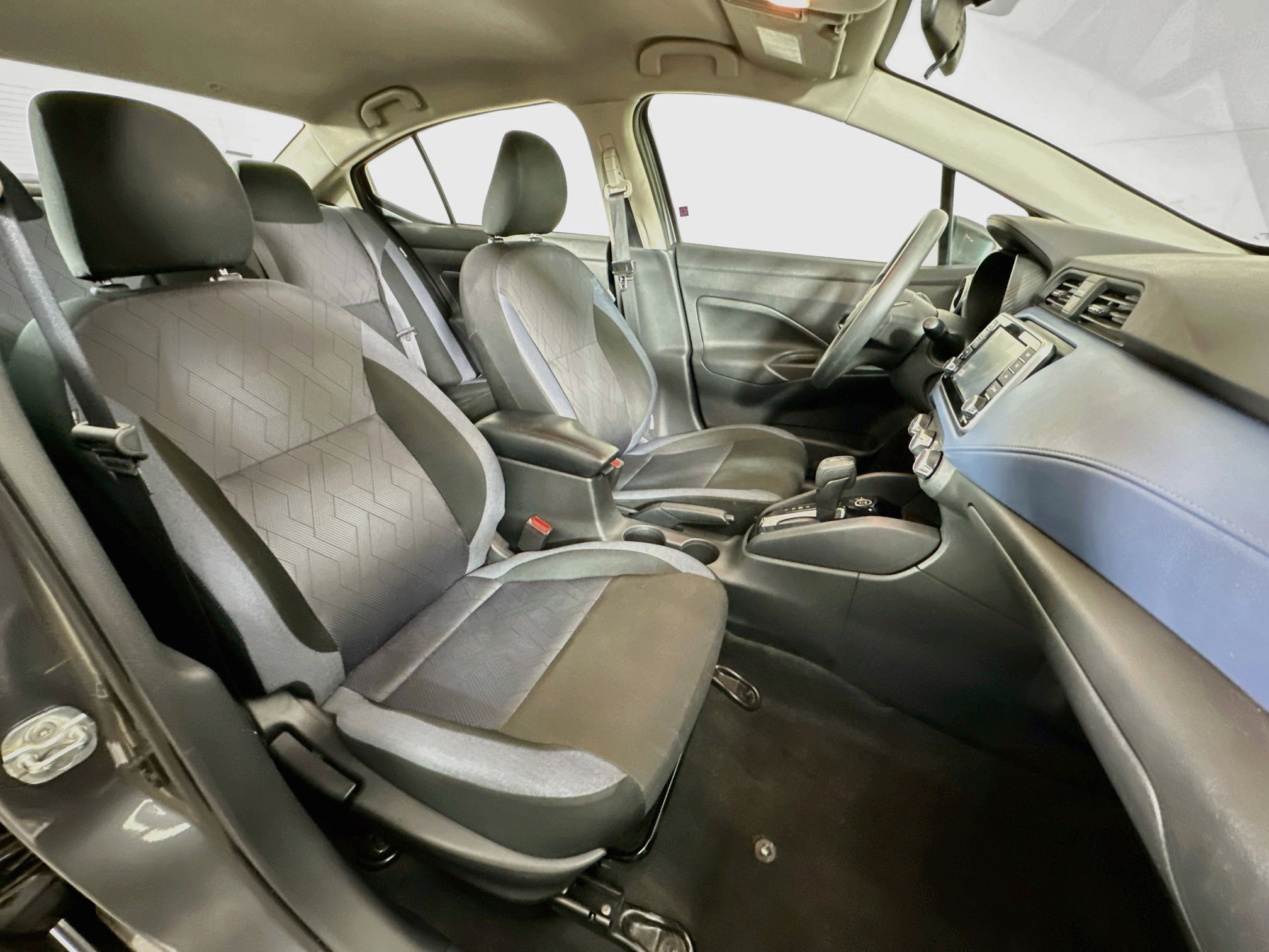 Used 2025 Nissan Versa SV FWD image 28