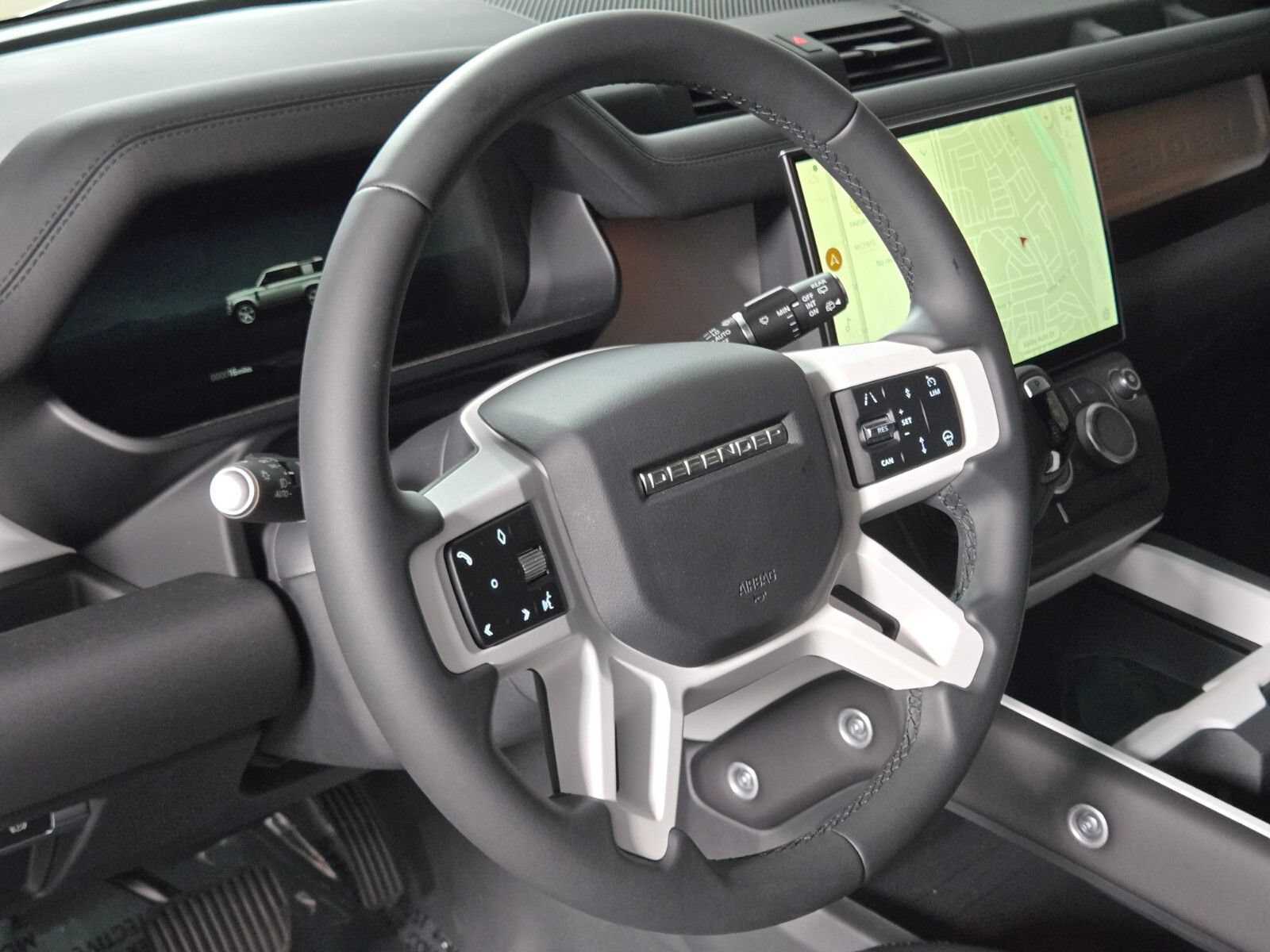 New 2026 Land Rover Defender 110 X-Dynamic SE AWD/4WD image 23