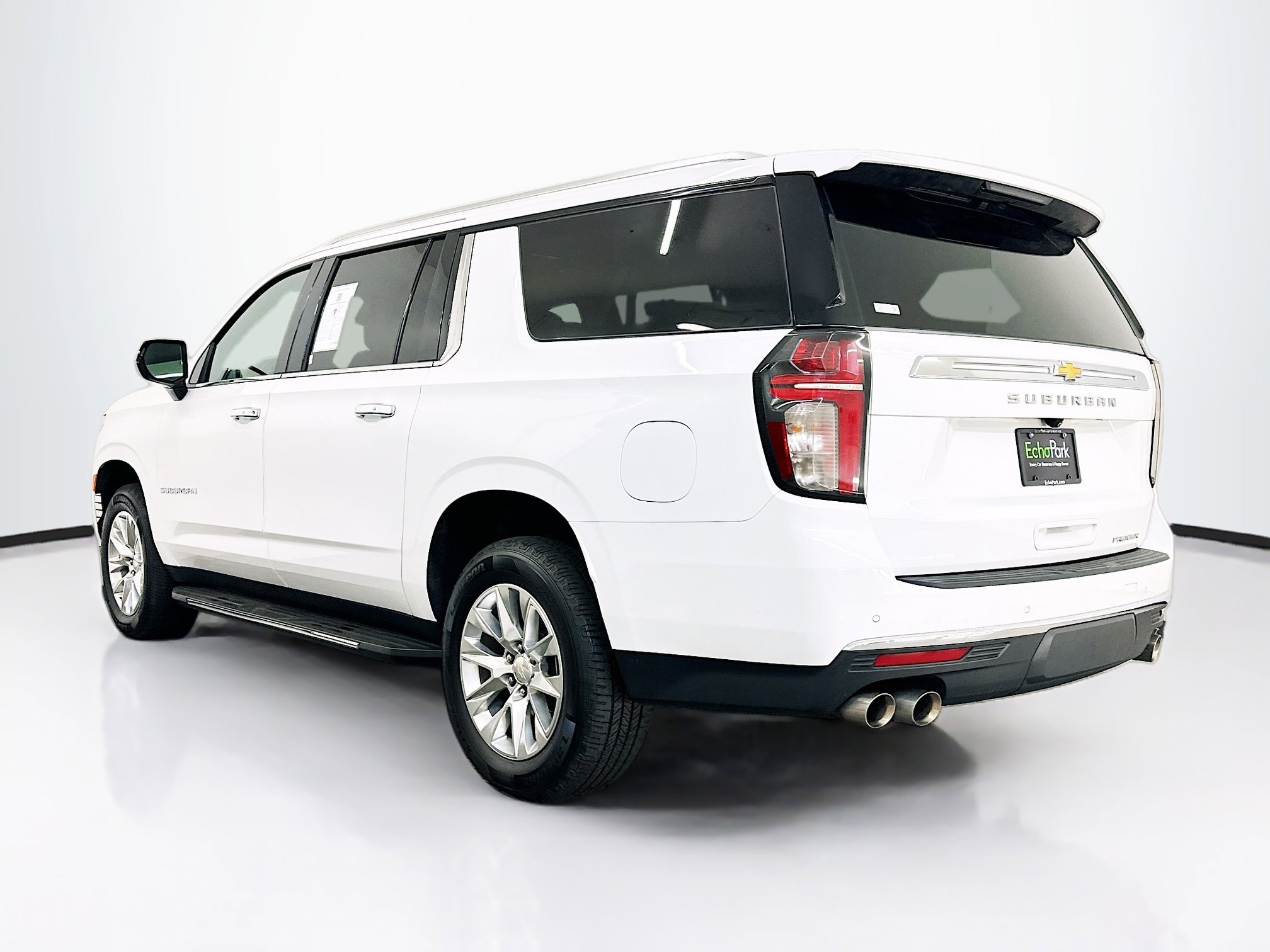 Used 2024 Chevrolet Suburban Premier image 5
