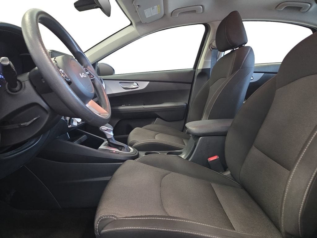 Used 2024 Kia Forte LXS FWD image 19