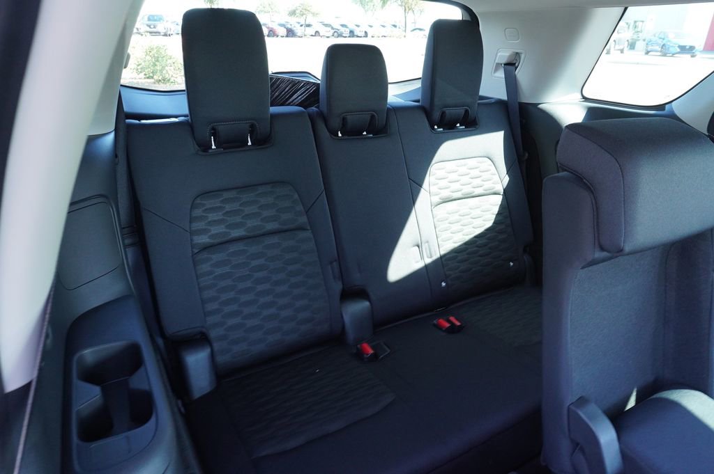 New 2025 Nissan Pathfinder SV image 10