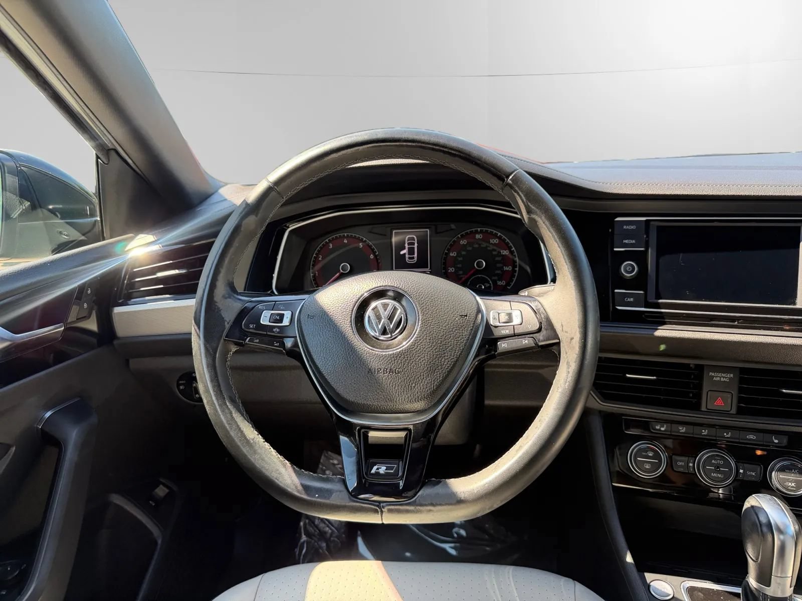 Used 2019 Volkswagen Jetta R-Line FWD image 14