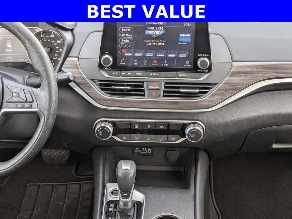 Used 2025 Nissan Altima 2.5 SV image 16