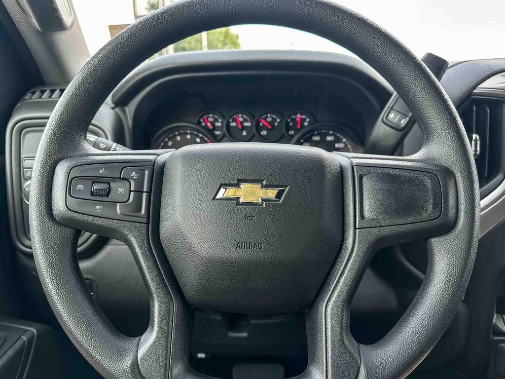 Used 2026 Chevrolet Silverado 1500 Custom RWD image 17