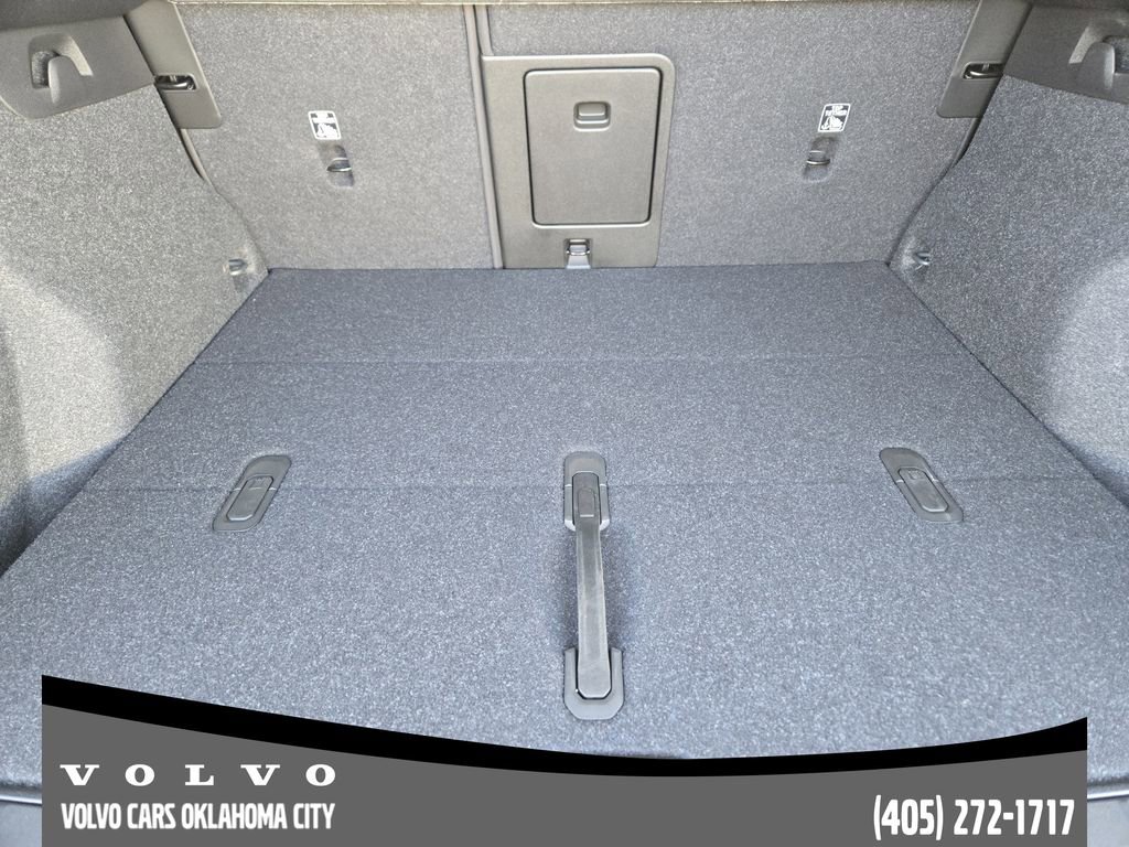 Certified 2026 Volvo XC40 B5 Plus w/ Climate Package image 31
