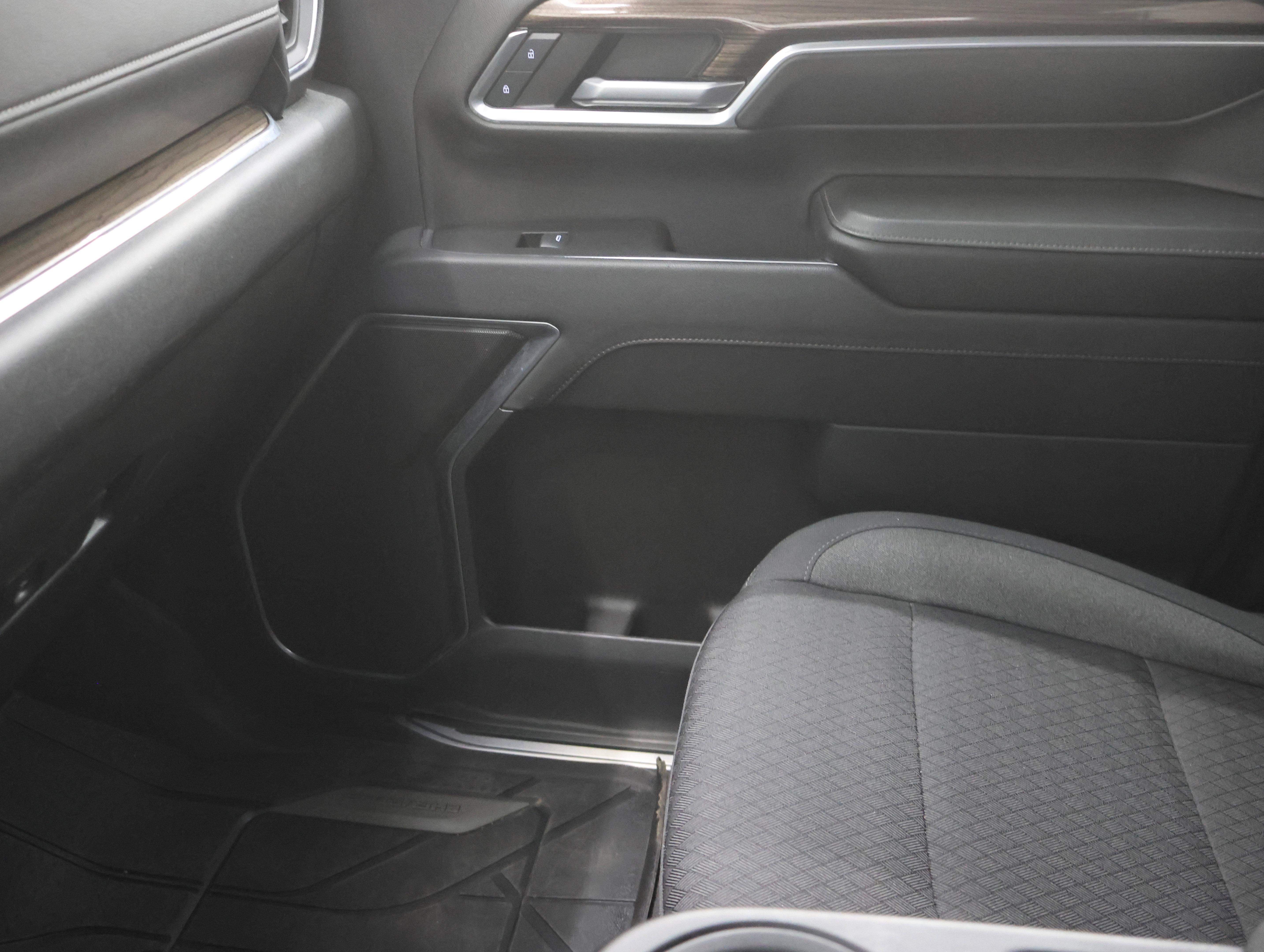 Used 2024 Chevrolet Silverado 2500 LT w/ Midnight Edition image 13