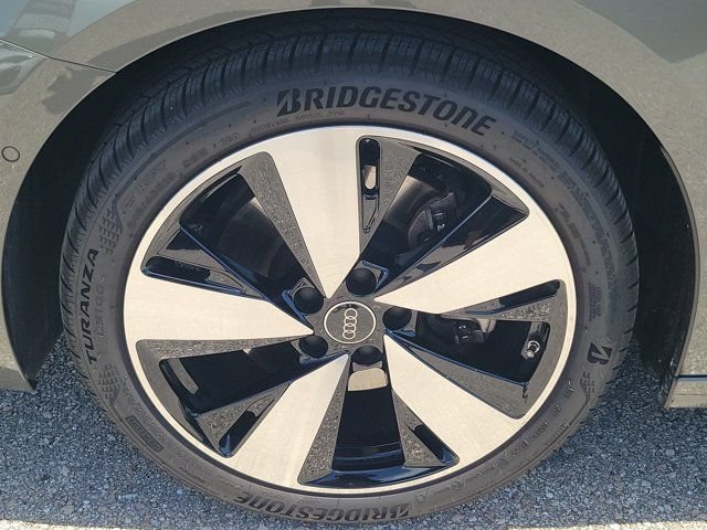 Certified 2025 Audi A5 2.0T Premium w/ Convenience Package AWD/4WD image 9