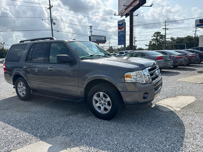 Used 2010 Ford Expedition XLT RWD image 5