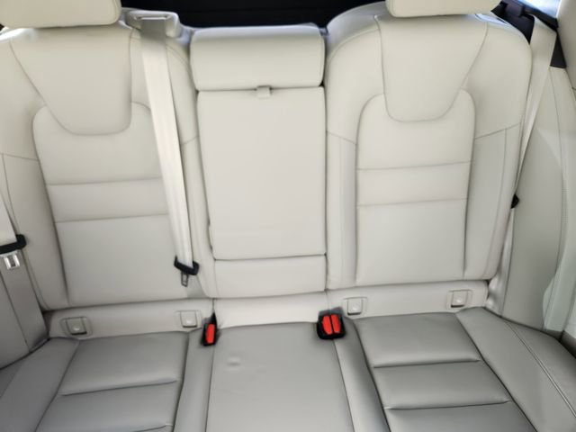 Certified 2026 Volvo V60 B5 Cross Country Ultra w/ Climate Package image 16