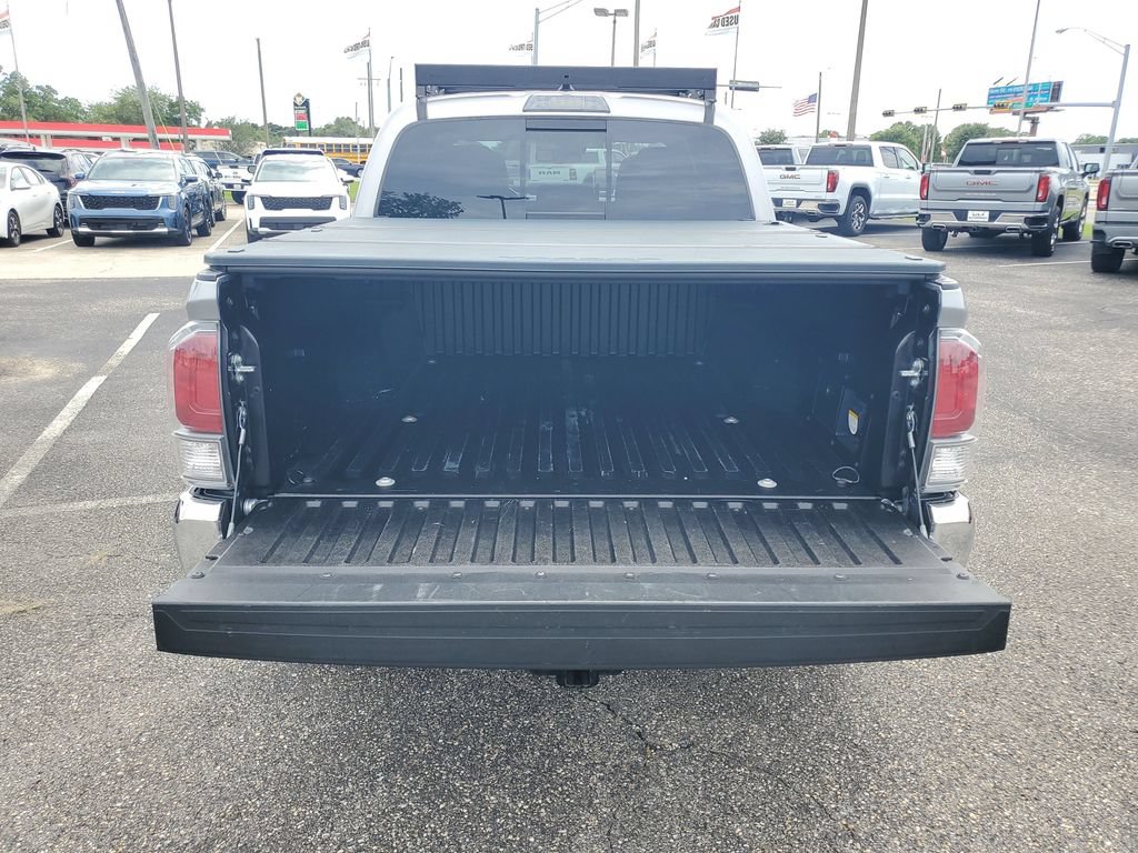 Used 2021 Toyota Tacoma TRD Off-Road AWD/4WD image 30