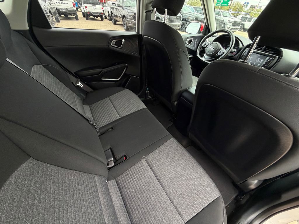 Used 2020 Kia Soul GT-Line FWD image 17