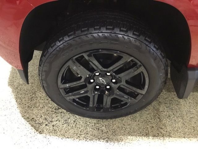 Used 2024 Chevrolet Colorado Z71 w/ Z71 Convenience Package 2 image 9