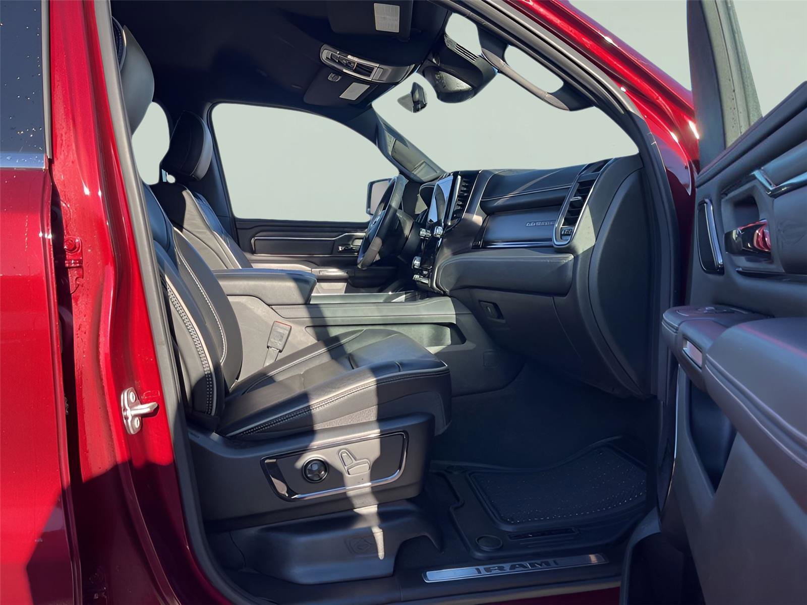 Used 2023 RAM 1500 Limited image 34