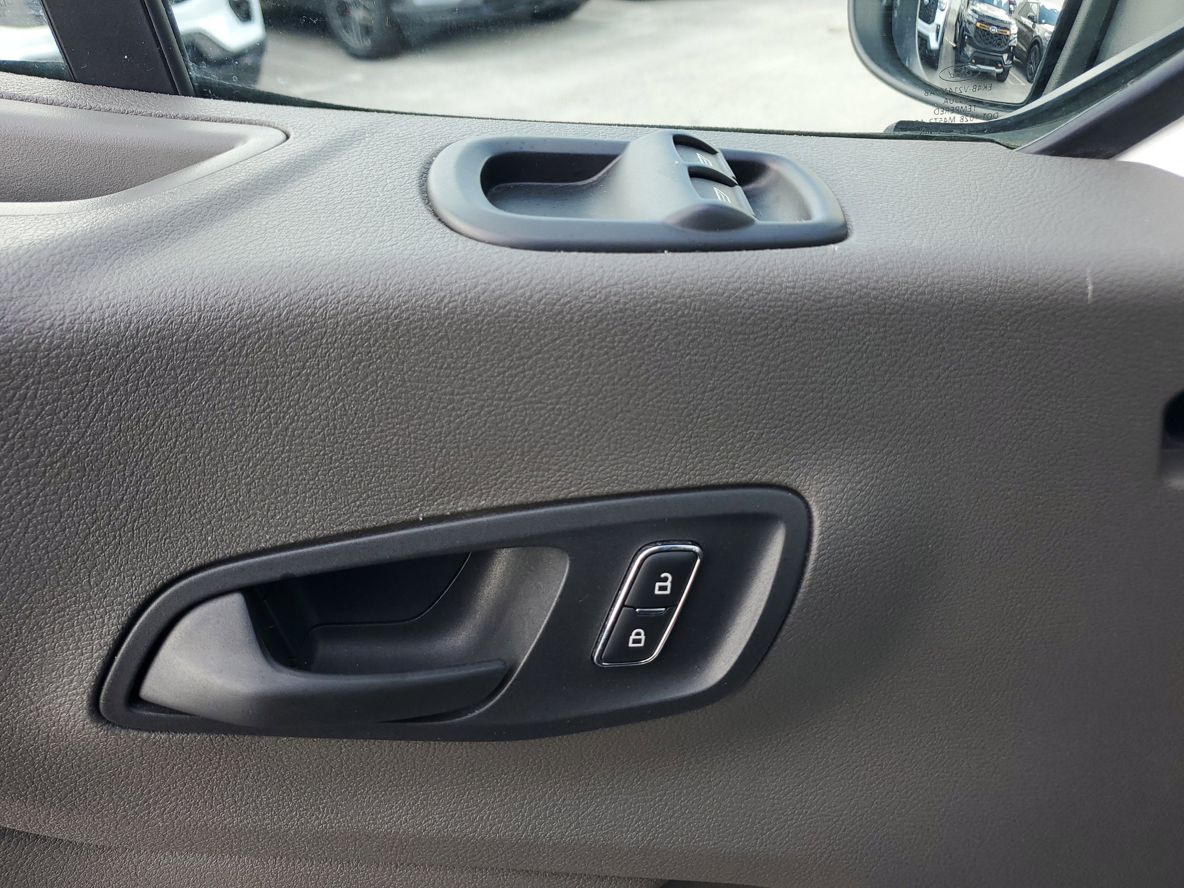 Used 2024 Ford Transit 350 XLT image 28