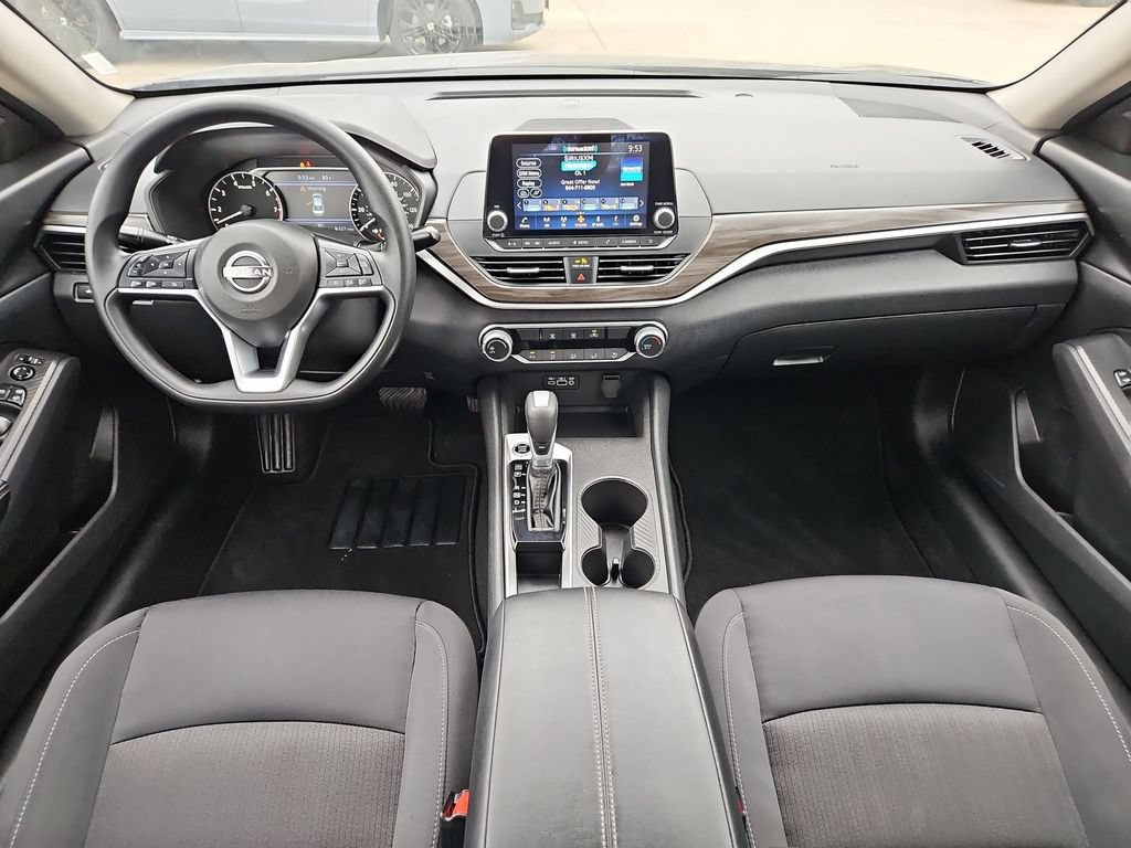 Used 2025 Nissan Altima 2.5 SV FWD image 26