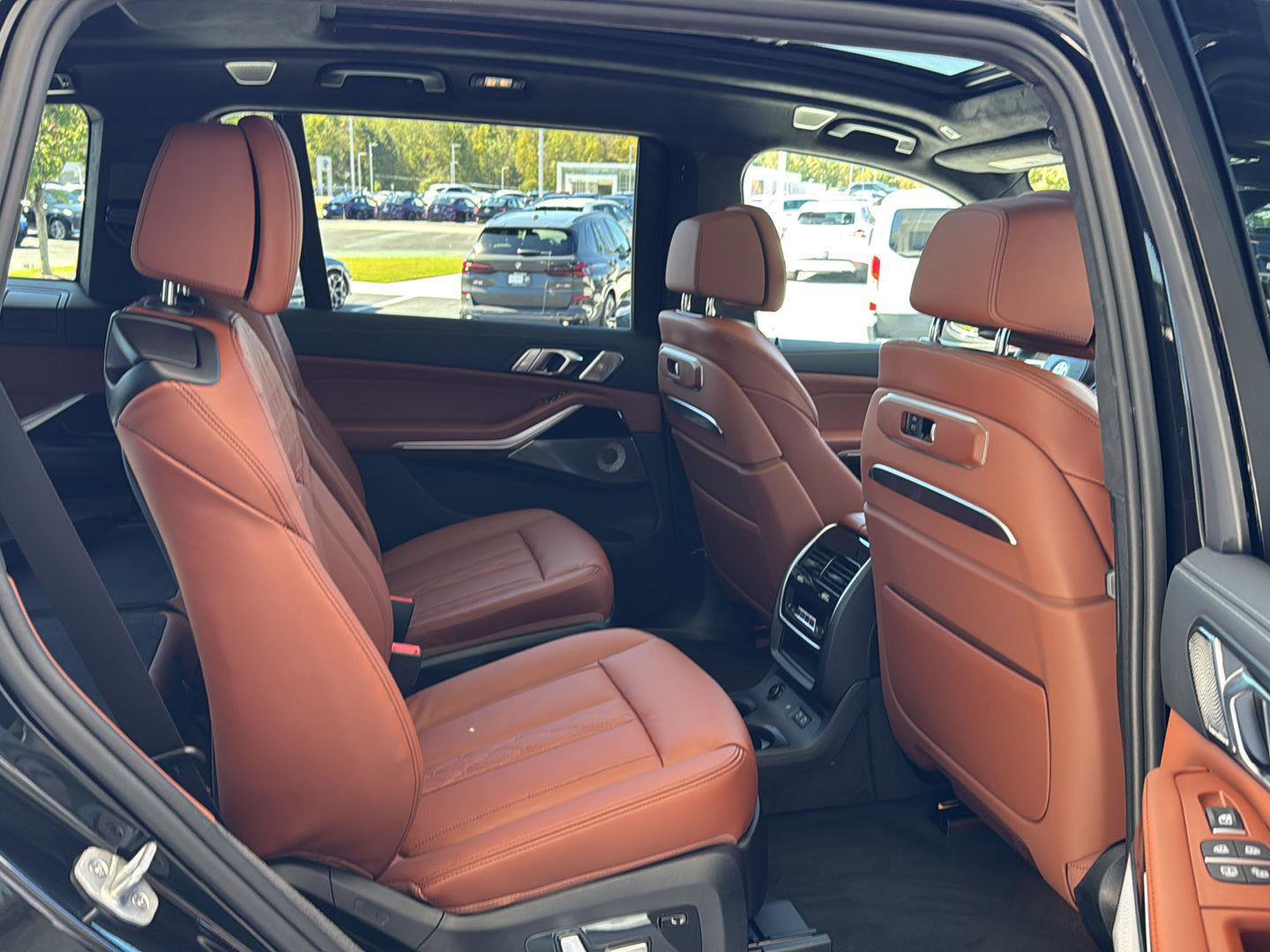 New 2026 BMW X7 M60i image 11