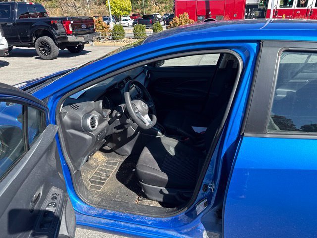 Used 2021 Nissan Versa S FWD image 13