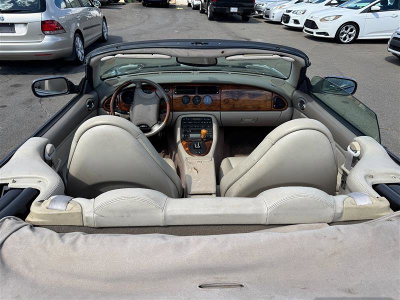 Used 2000 Jaguar XK8 Convertible image 10