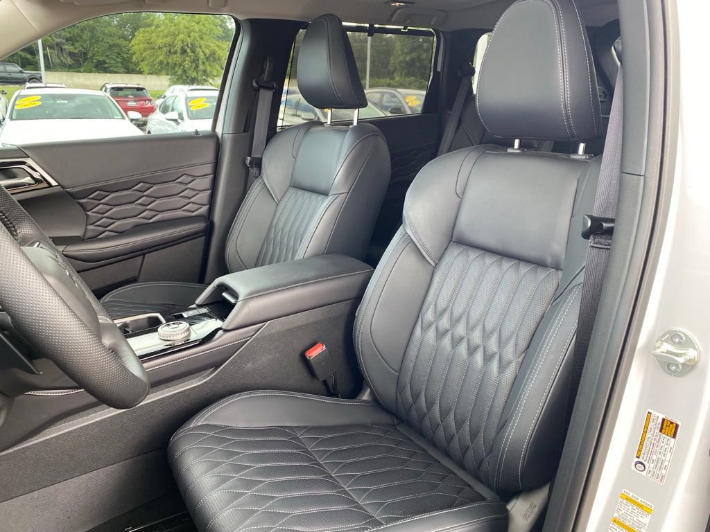 Used 2025 Mitsubishi Outlander SEL FWD image 22