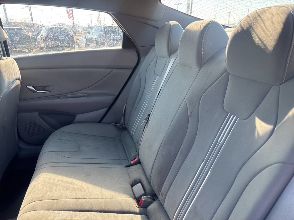Used 2022 Hyundai Elantra SEL FWD image 36