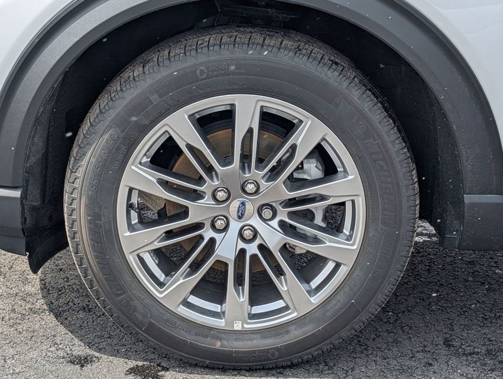 New 2025 Ford Explorer Active w/ Active Comfort Package image 16