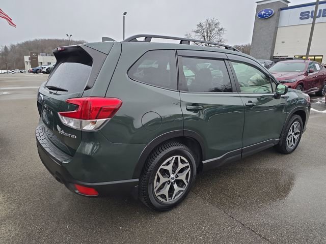 Certified 2022 Subaru Forester Premium image 5