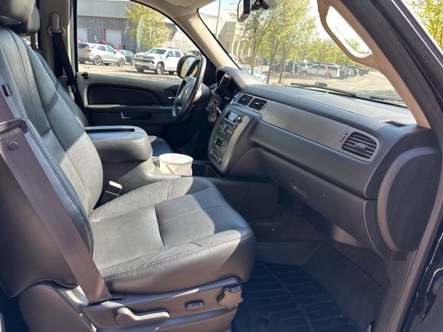 Used 2012 Chevrolet Avalanche LT w/ Suspension Package, Off-Road AWD/4WD image 28