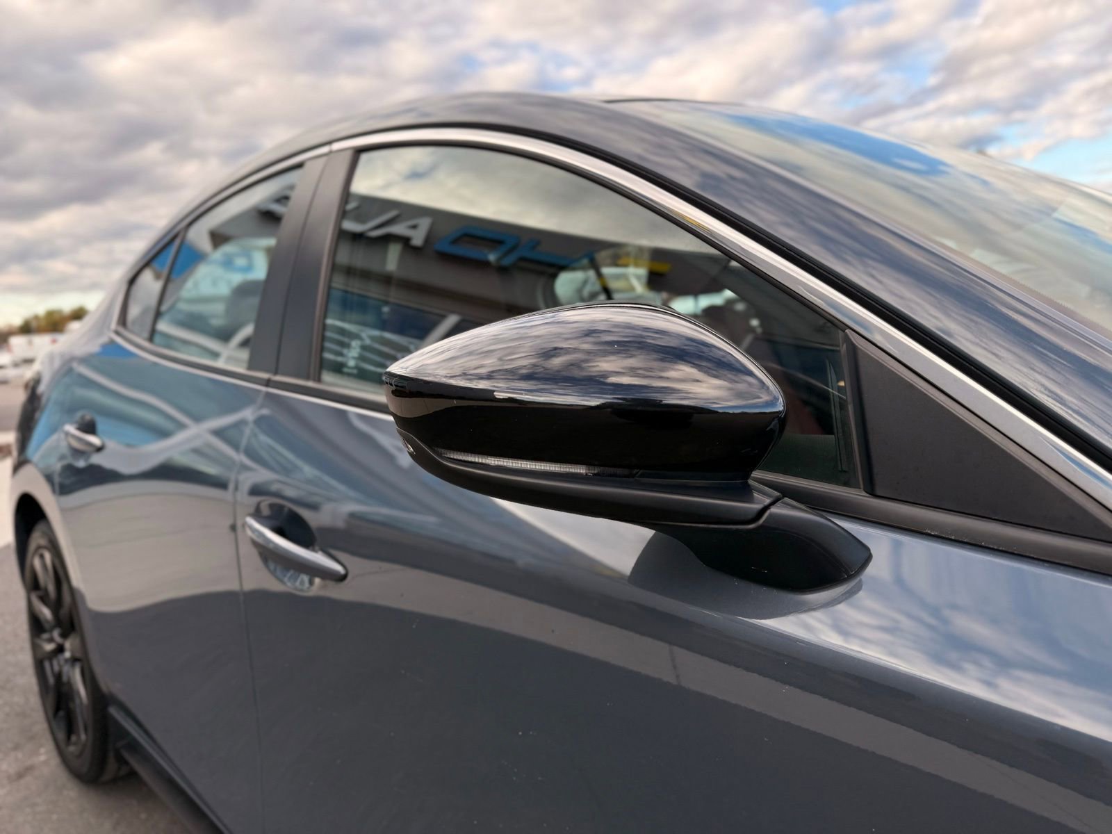 Used 2024 MAZDA MAZDA3 s image 17