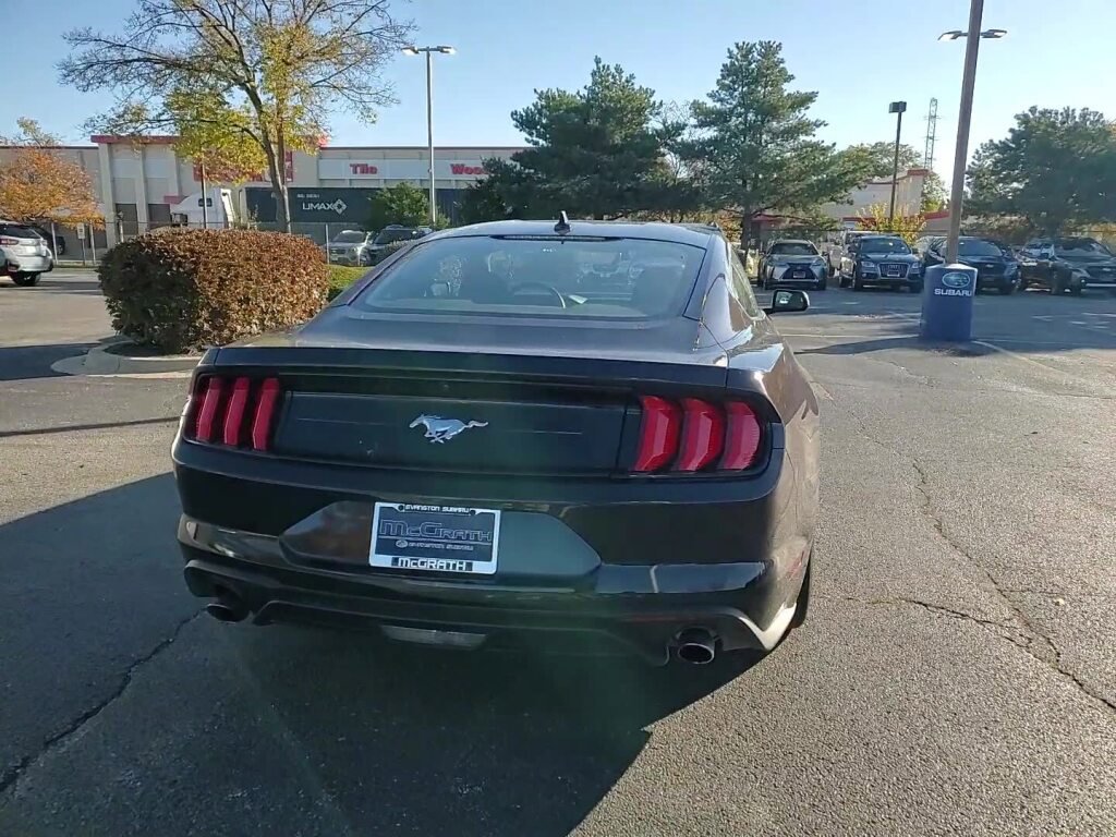 Used 2022 Ford Mustang Coupe image 6