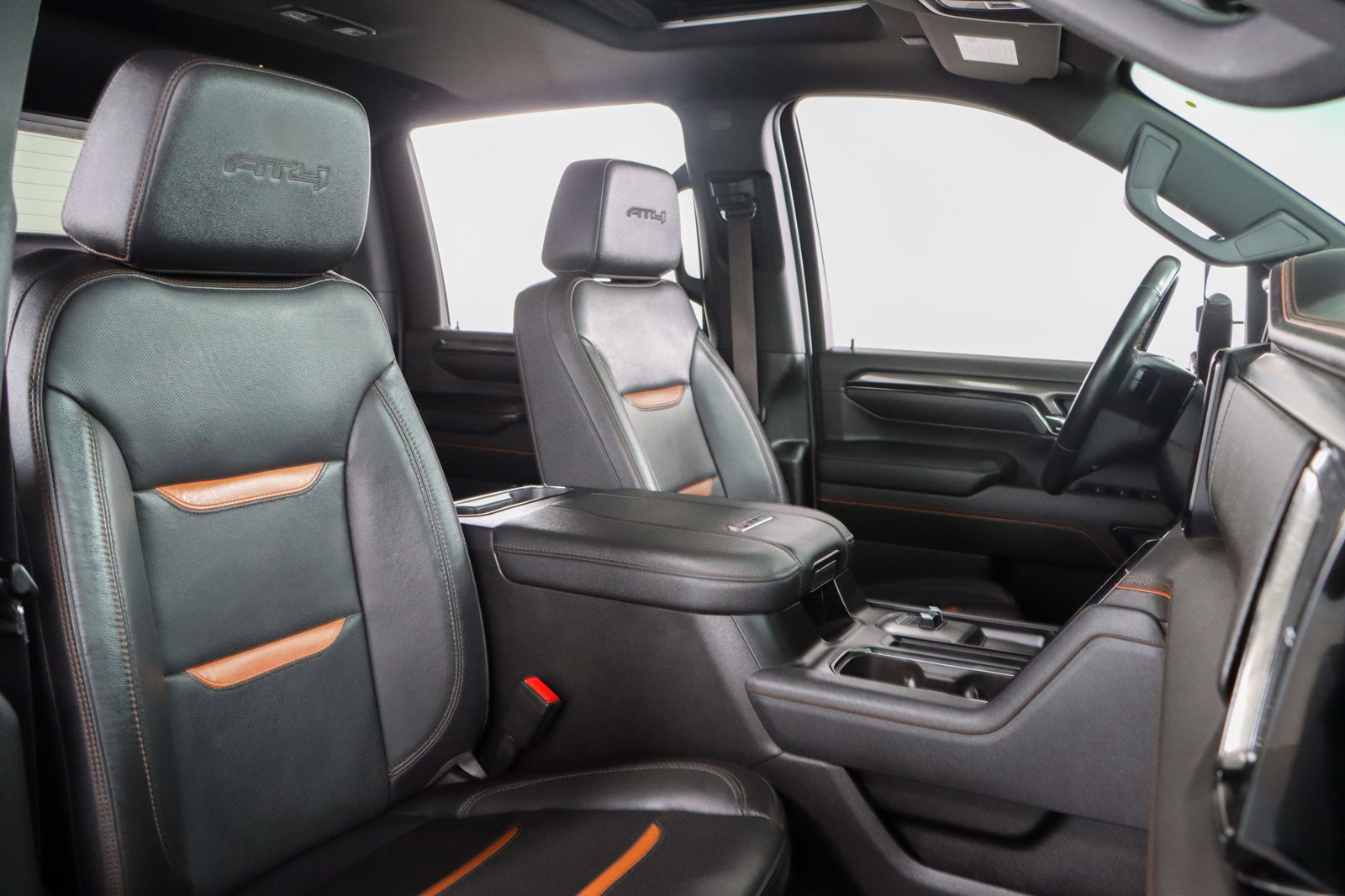 Used 2024 GMC Sierra 2500 AT4 w/ AT4 Preferred Package image 31