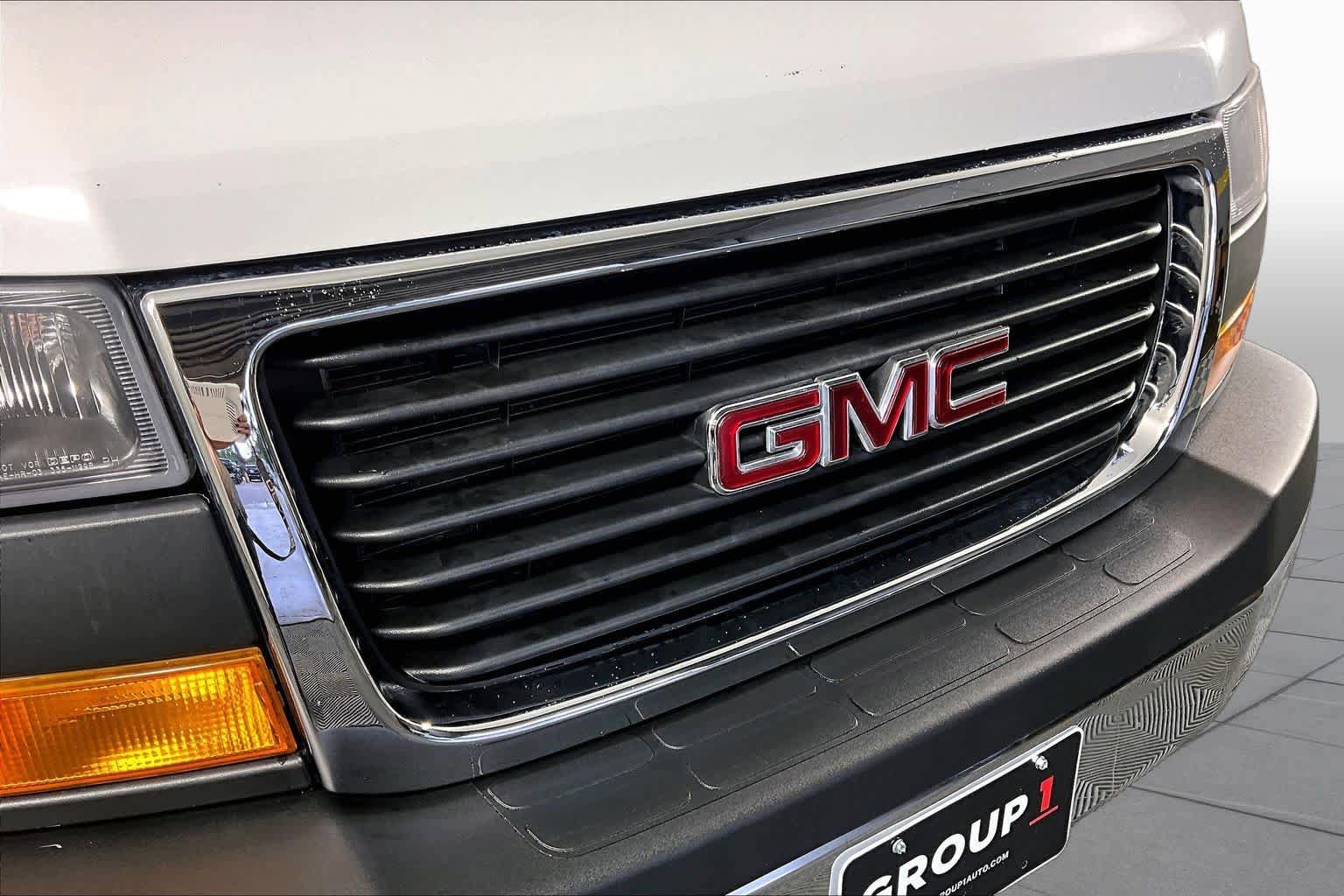 Used 2021 GMC Savana 2500 w/ Driver Convenience Package RWD image 25