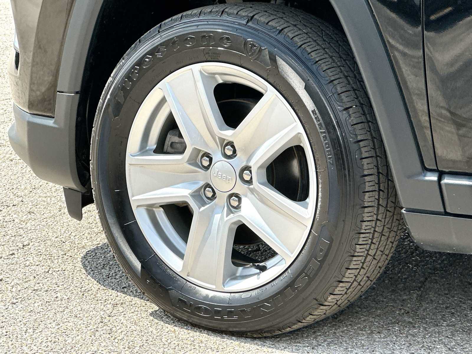Used 2022 Jeep Compass Latitude FWD image 11