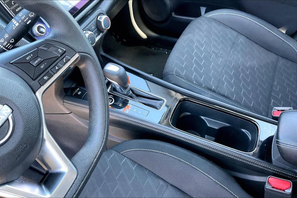 Used 2024 Nissan Kicks SV image 15