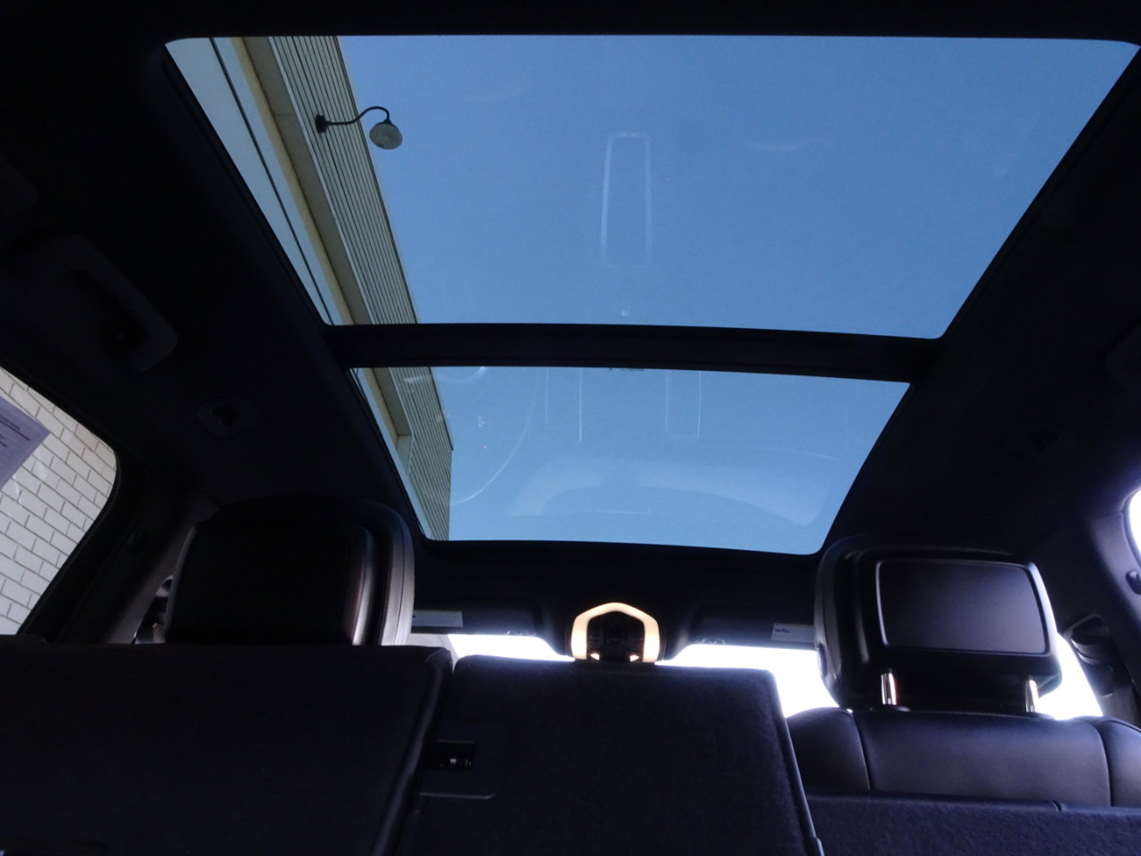 Used 2017 Porsche Macan S image 14