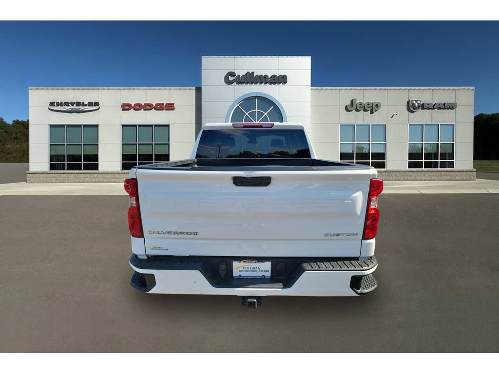 Used 2023 Chevrolet Silverado 1500 Custom AWD/4WD image 4