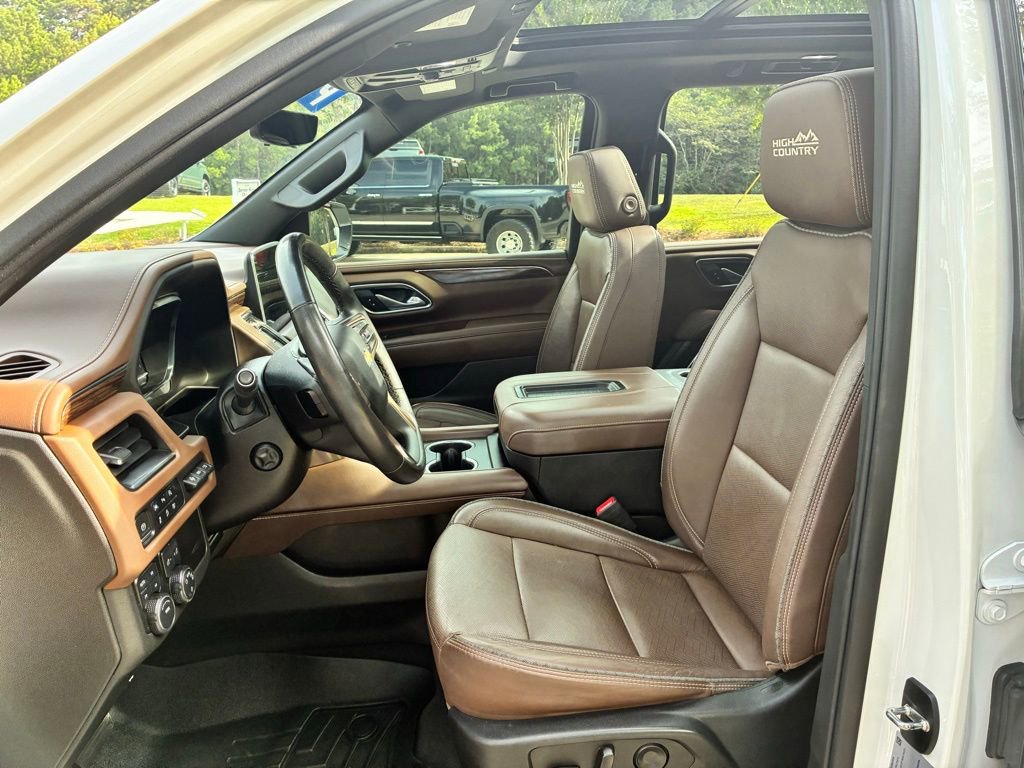 Used 2023 Chevrolet Suburban High Country image 28