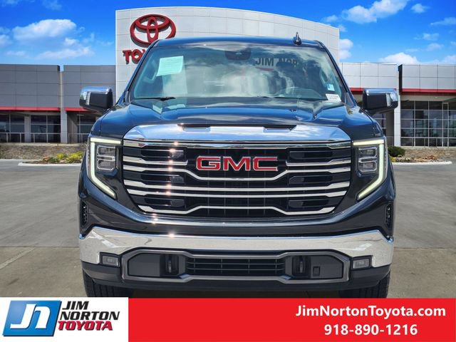 Used 2023 GMC Sierra 1500 SLT w/ SLT Premium Package AWD/4WD image 2