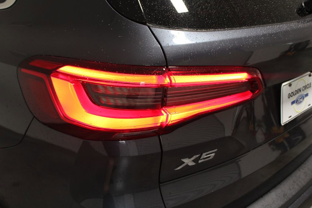 Used 2019 BMW X5 xDrive40i w/ Convenience Package AWD/4WD image 57