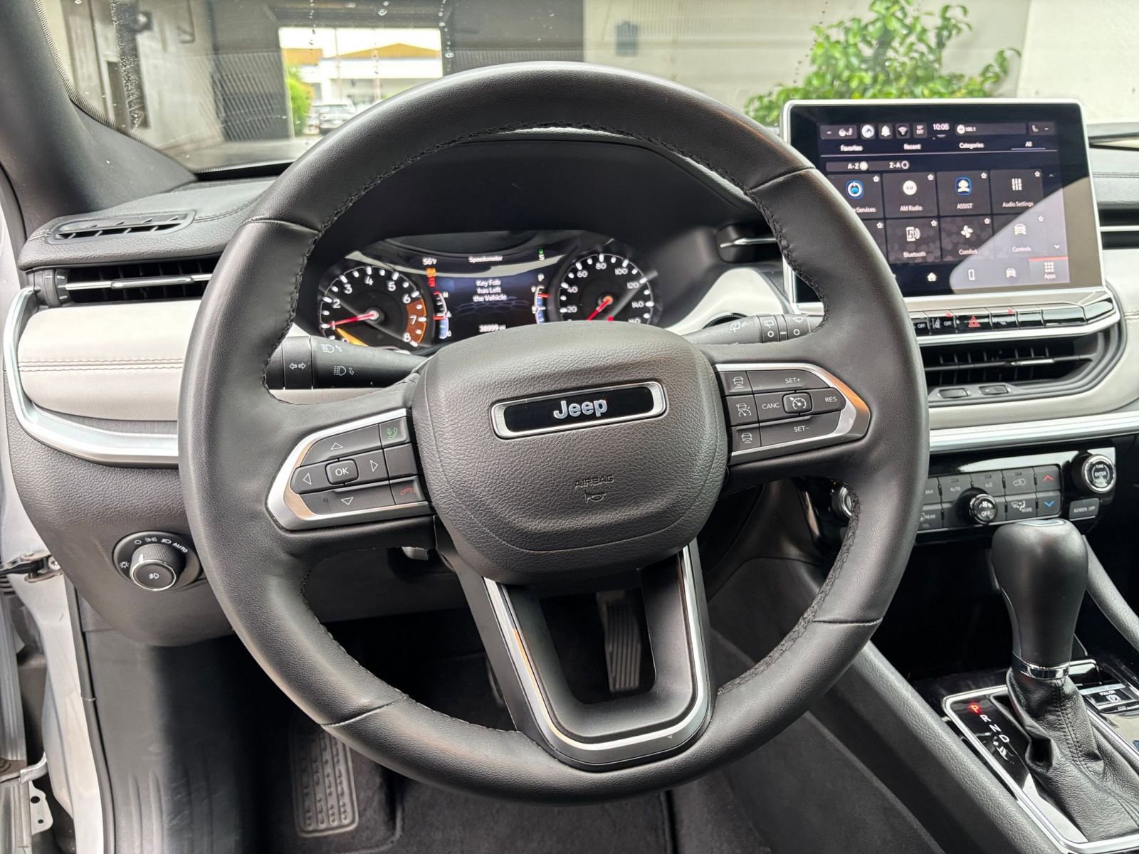 Used 2025 Jeep Compass Limited AWD/4WD image 29