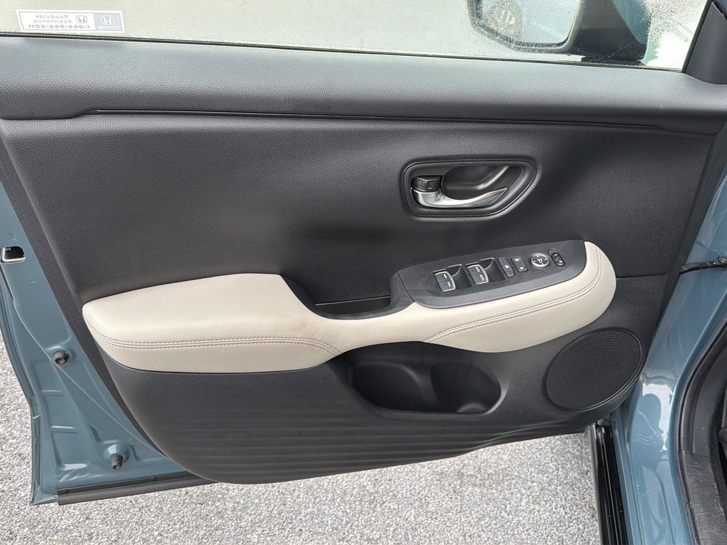 Used 2024 Honda HR-V EX-L image 16