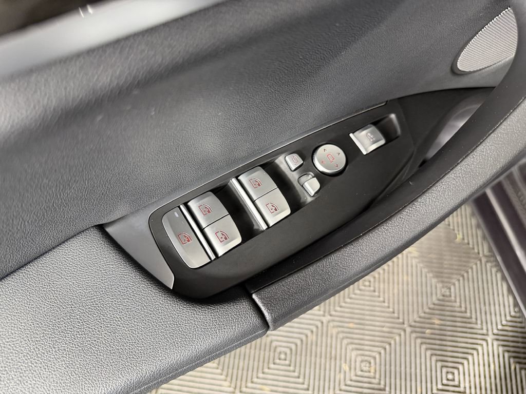 Used 2020 BMW X4 M40i w/ Premium Package image 29