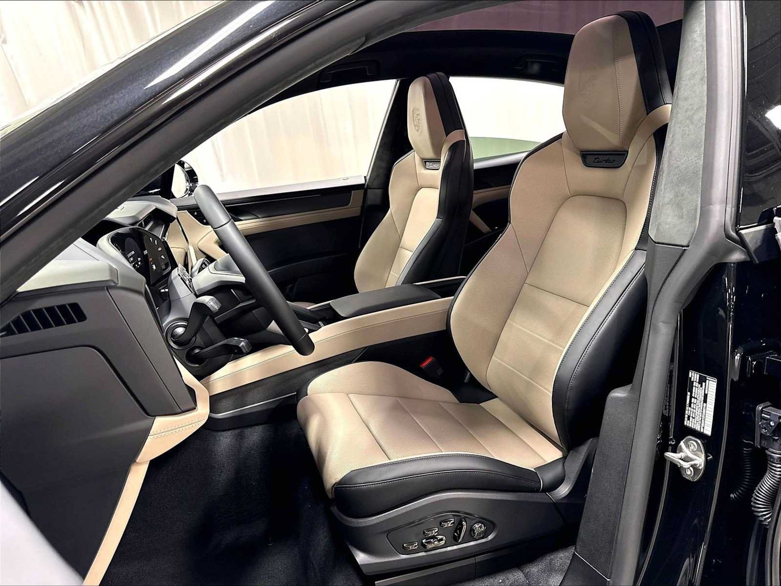 New 2026 Porsche Cayenne Turbo AWD/4WD image 5