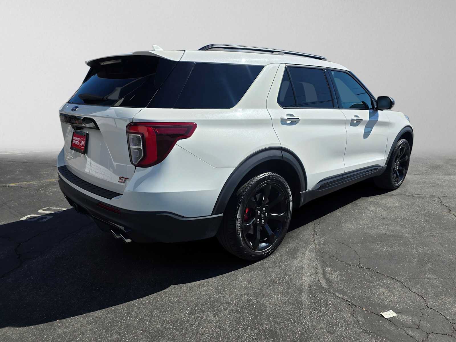 Used 2021 Ford Explorer ST AWD/4WD image 3