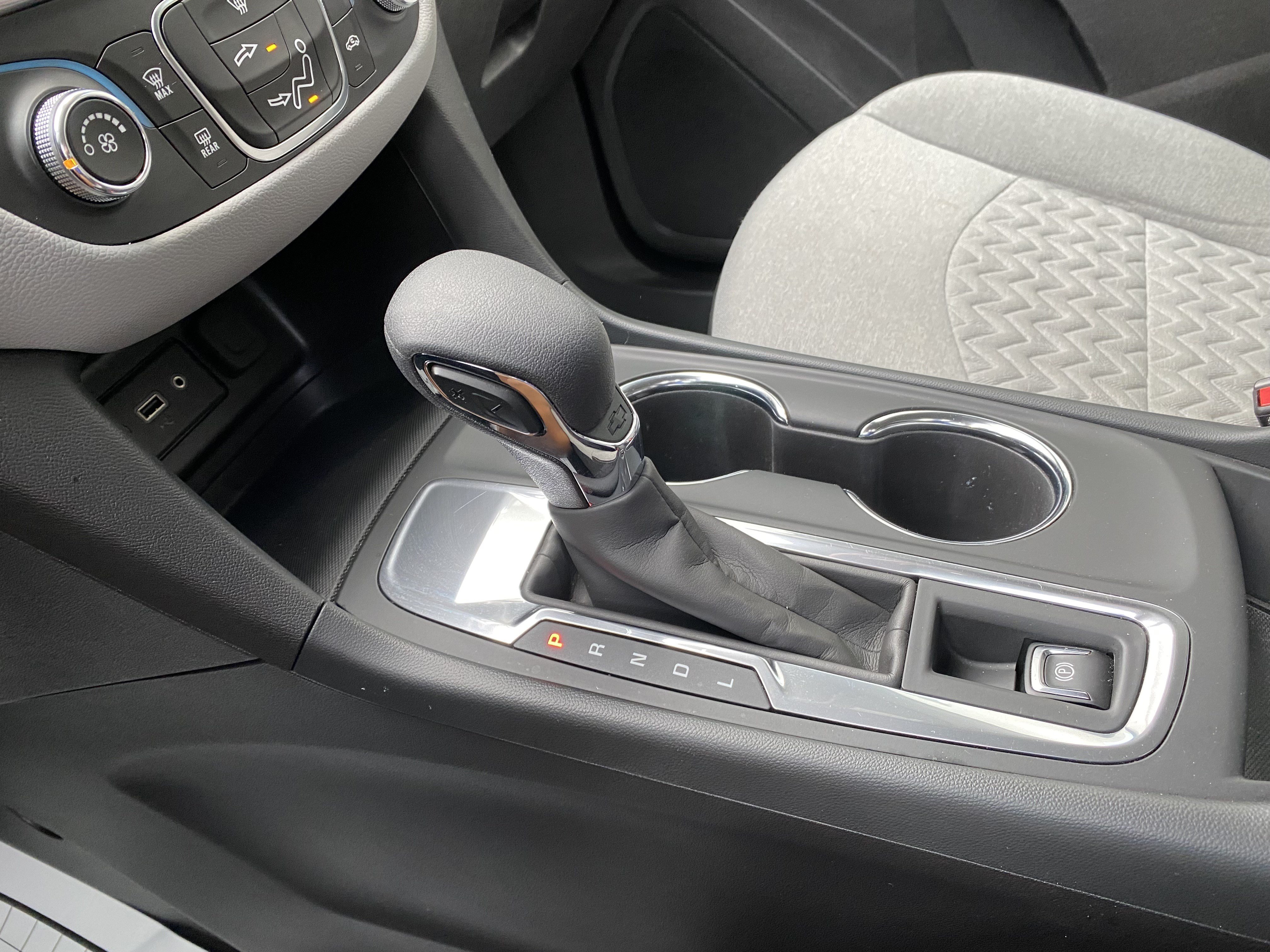 Used 2024 Chevrolet Equinox LS FWD image 29