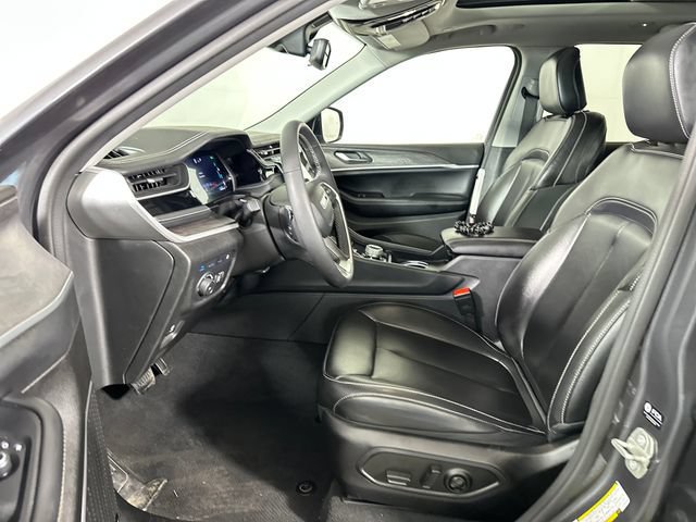 Used 2023 Jeep Grand Cherokee 4WD 4xe image 12