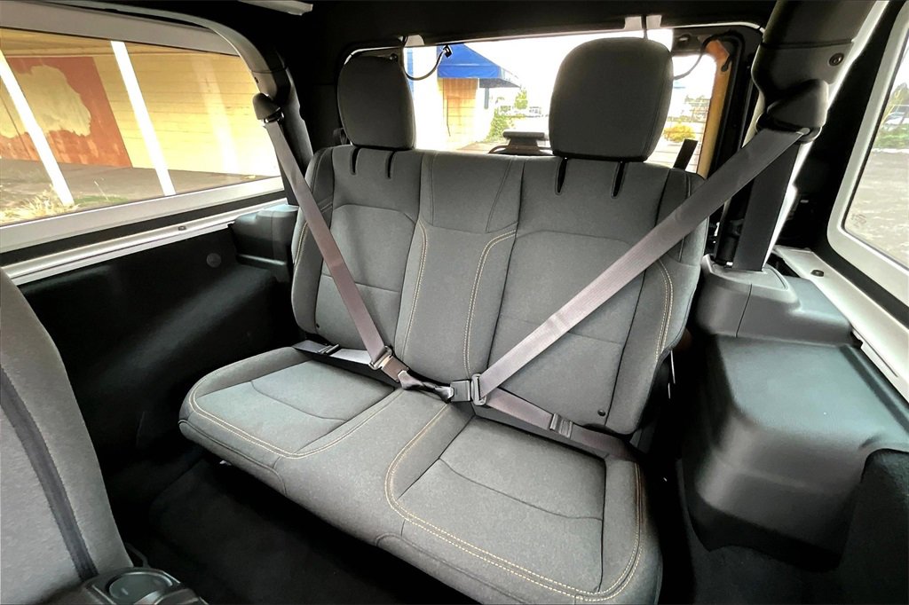 Used 2024 Jeep Wrangler Sport S image 21