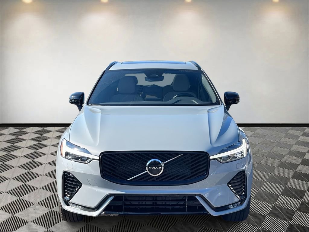 New 2026 Volvo XC60 B5 Core w/ Climate Package image 7