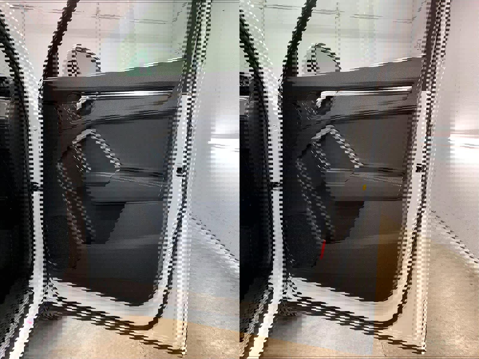 Certified 2023 Audi Q3 2.0T Premium w/ Black Optic Sport Package image 25