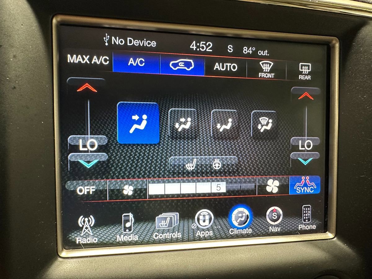Used 2016 Jeep Grand Cherokee Limited AWD/4WD image 43